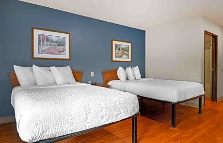 Double Room with Two Double Beds - Non-Smoking