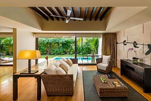Movich Club at Blue Diamond Luxury Boutique Hotel