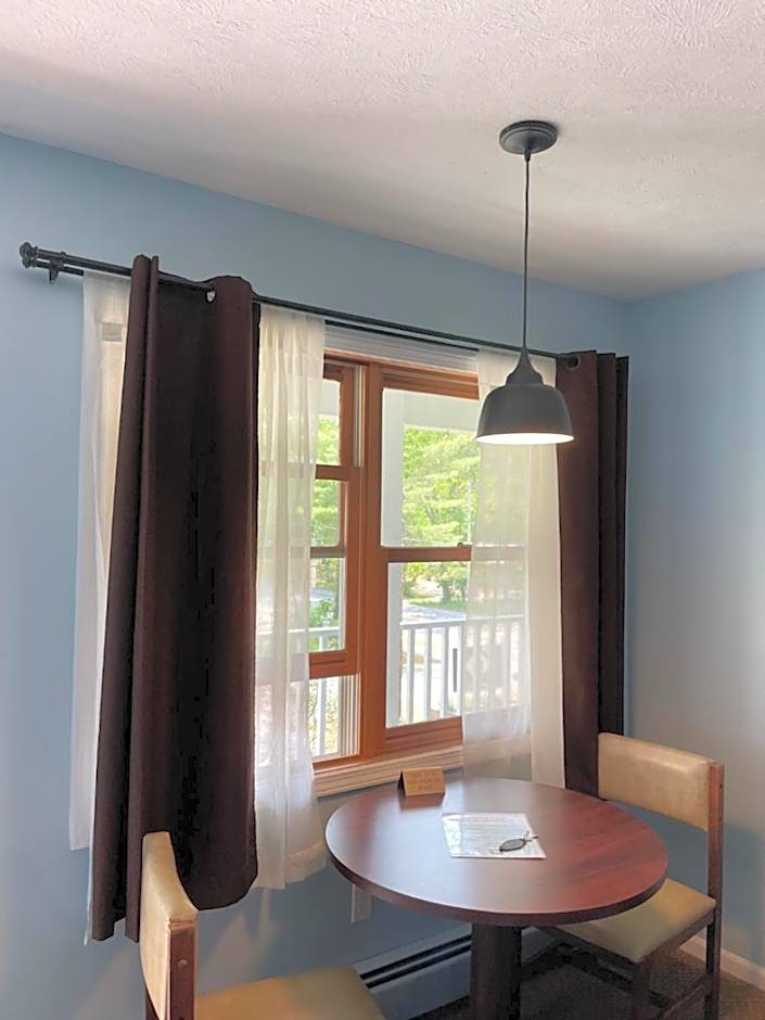 M22 Inn Glen Arbor