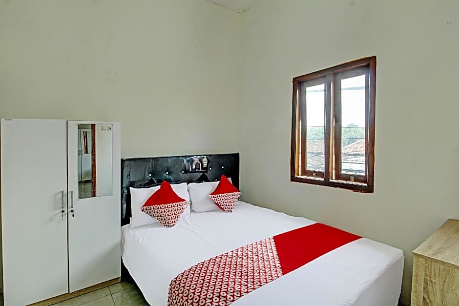 OYO Life 92312 A+ Cozy Rooms Syariah