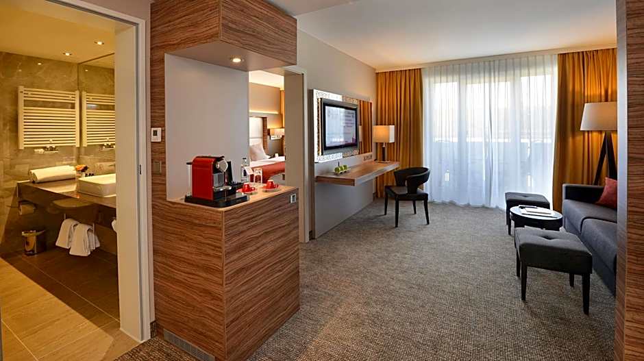 Best Western Plus Delta Park Hotel