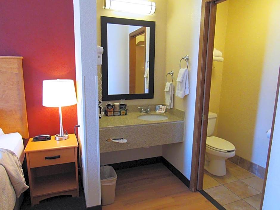 Red Roof Inn Fargo - I-94/Medical Center