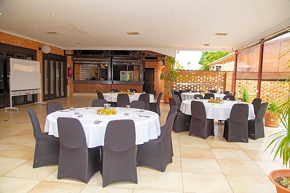 Western Gateway Motel and Apartments