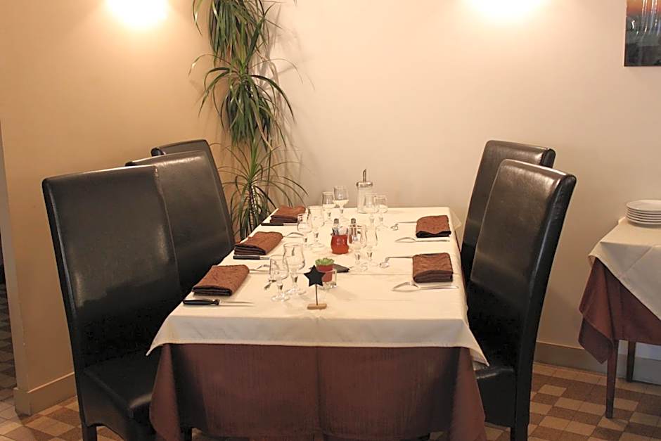 Logis Hôtel Restaurant de la Dore