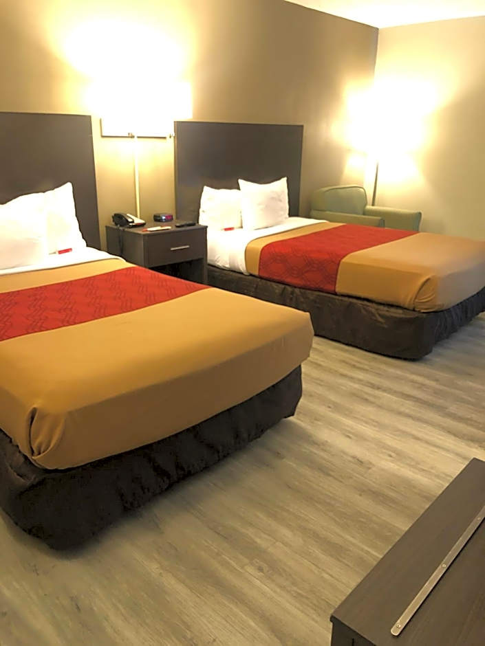 Econo Lodge Metro