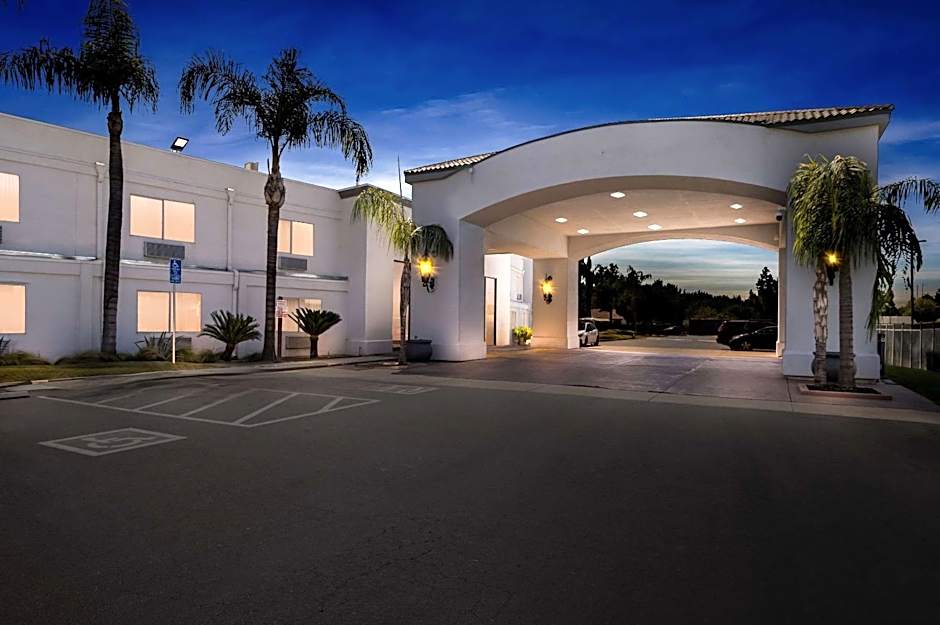 The Hourglass Hotel, Ascend Hotel Collection