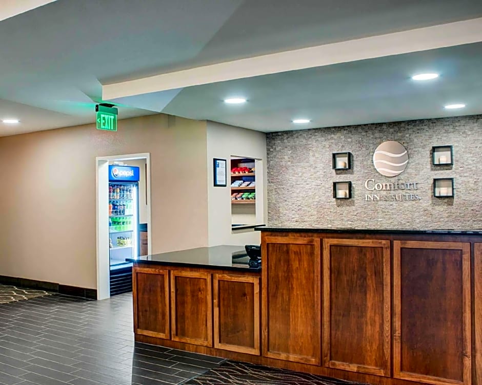 Comfort Inn & Suites