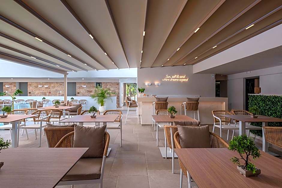 Sandy Seaside Suites