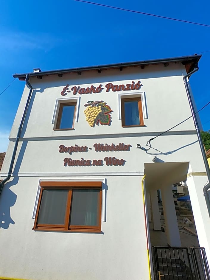 É-Vaskó Panzió Borpince
