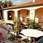 Logis Hôtel Les II Mas - Perpignan Sud