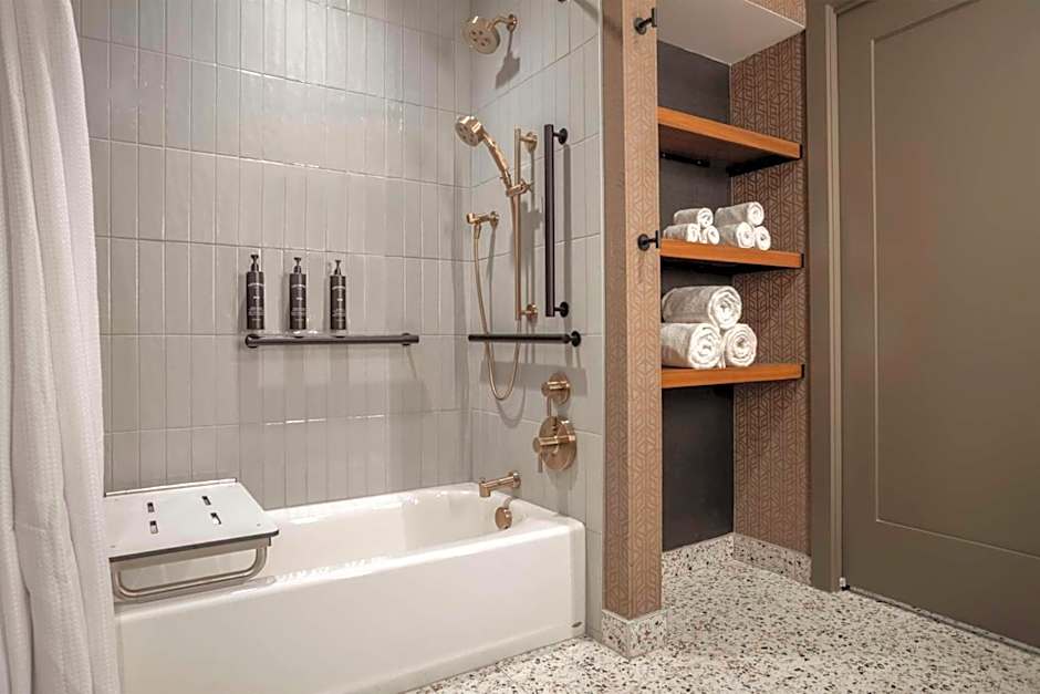 Hotel Nickel Plate Fishers, Tapestry Collection by Hilton