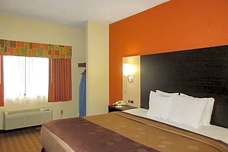 King Room - Accessible/Non-Smoking