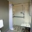 Holiday Inn Express & Suites Bloomington West By IHG