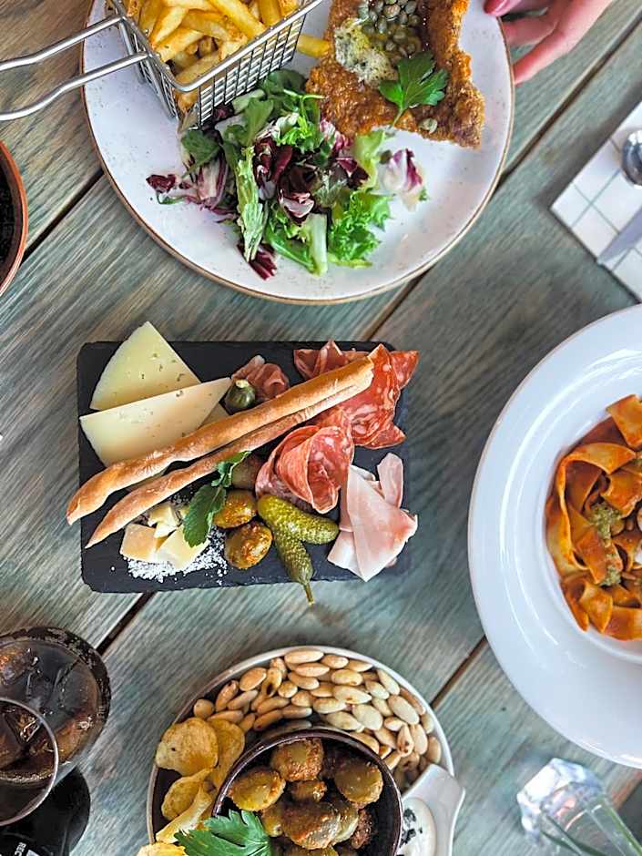 Clarion Hotel The Edge