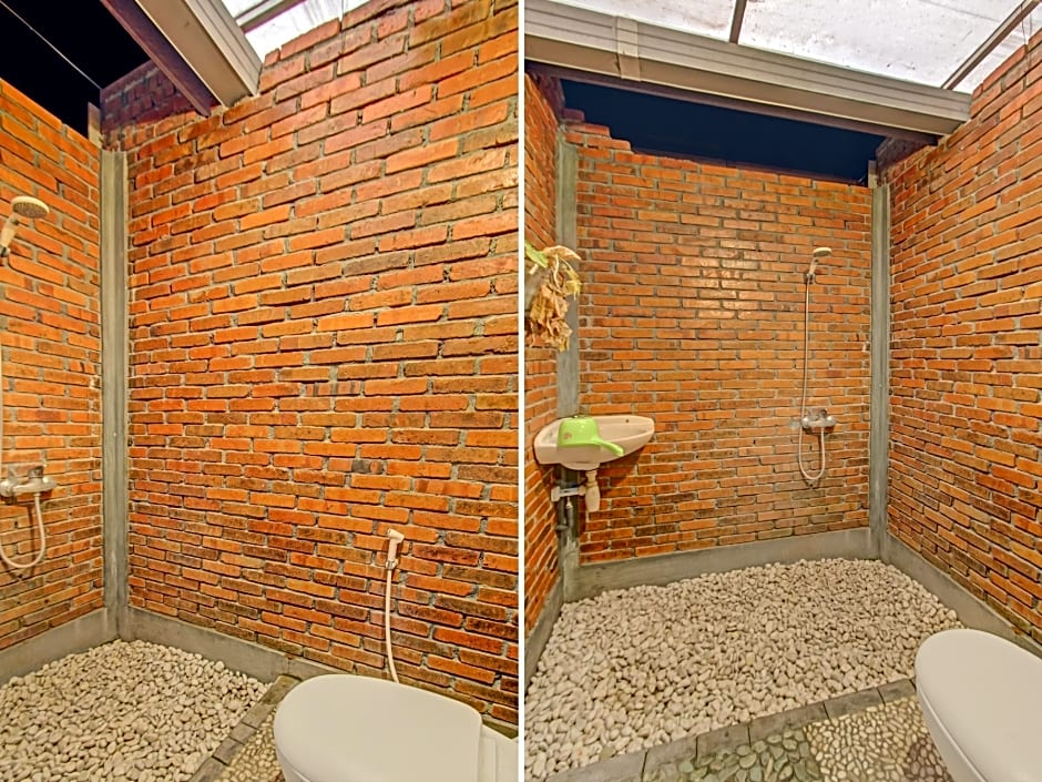 OYO 90031 Villa Papada