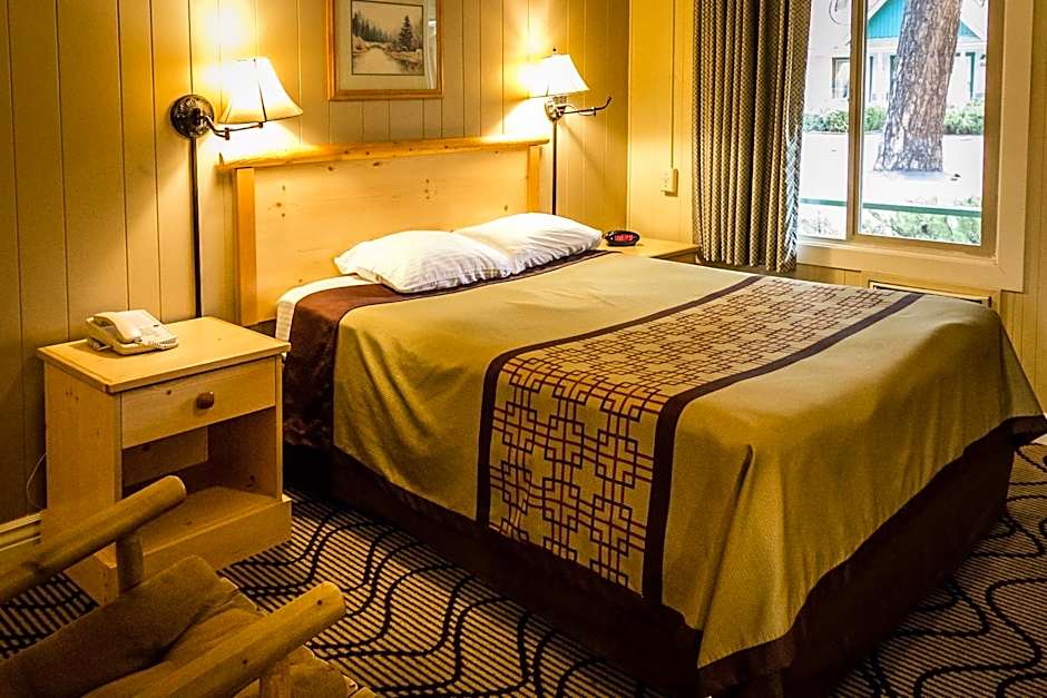 Green Gables Motel & Suites