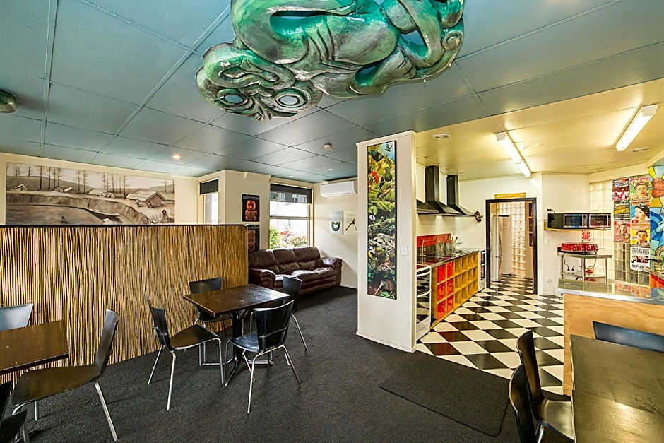 Tahuna Pod Hostel