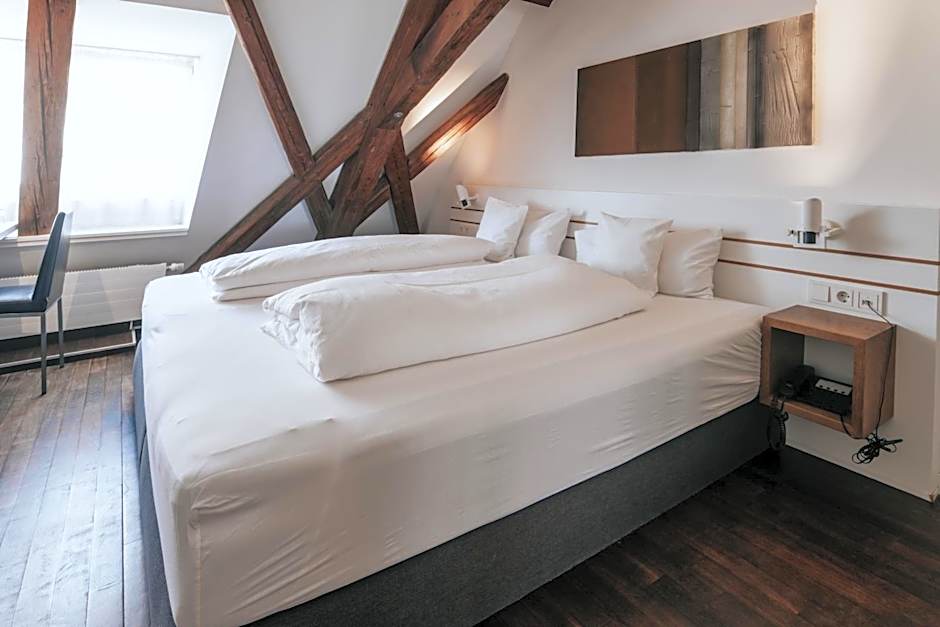 Zdjęcie 1 z 19 — Deluxe 1 Double Bed or 2 Beds