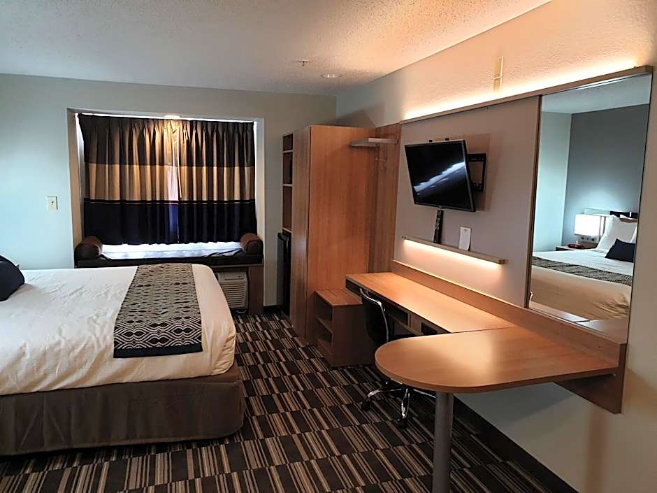Microtel Inn & Suites by Wyndham Augusta Riverwatch