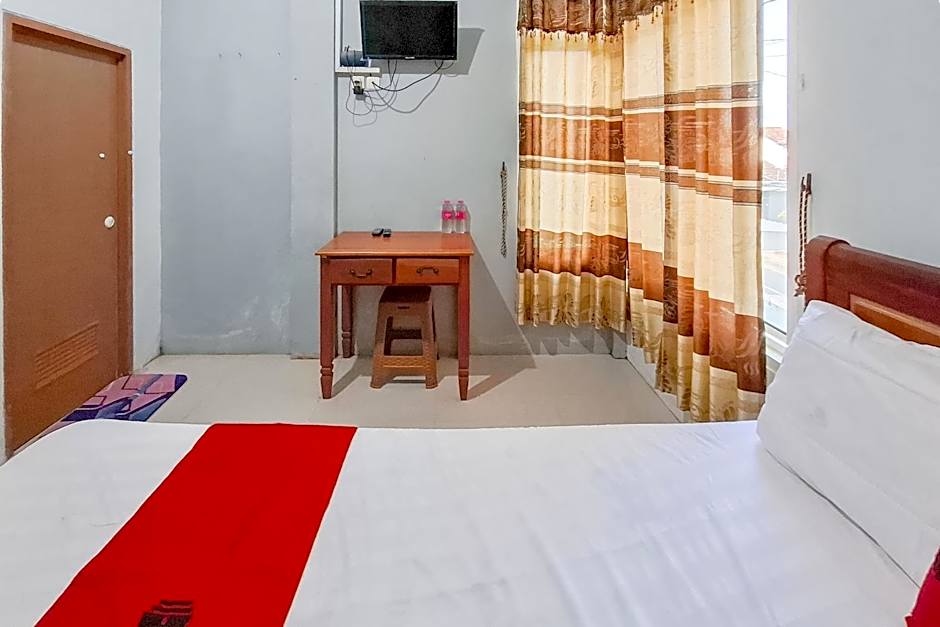 RedDoorz Syariah at Fariza Guesthouse Kendal