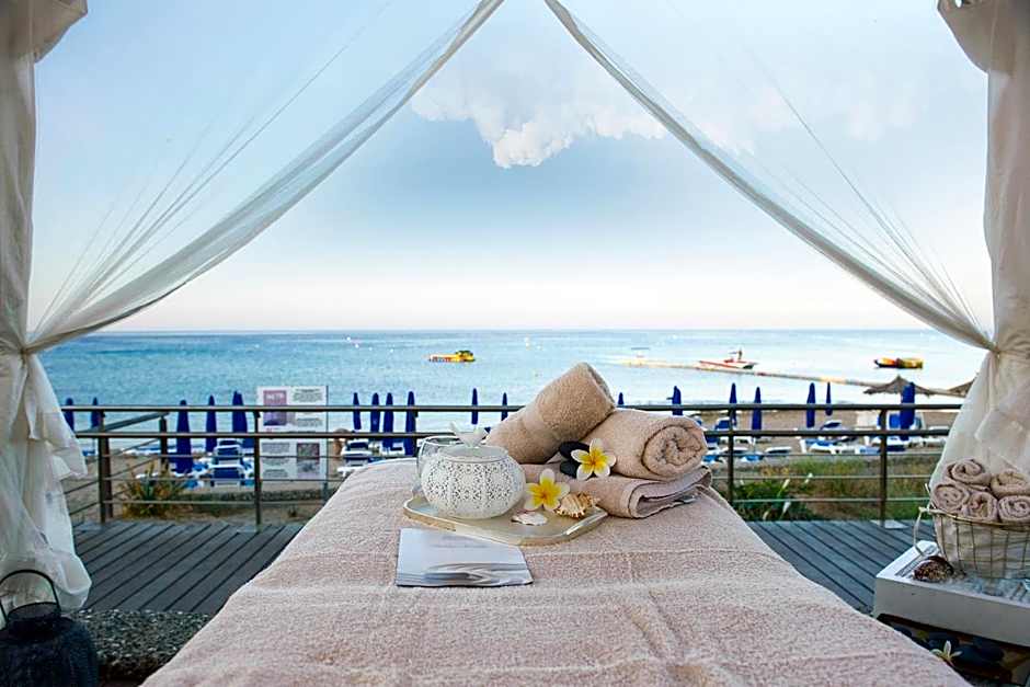 Vrissiana Boutique Beach Hotel