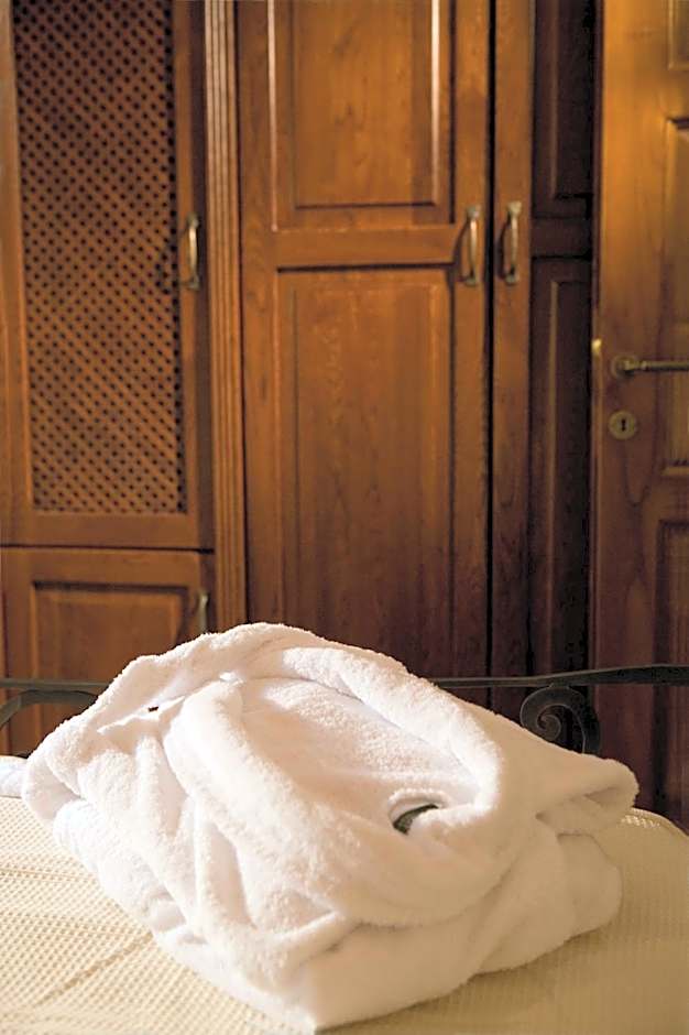 Roes Suites