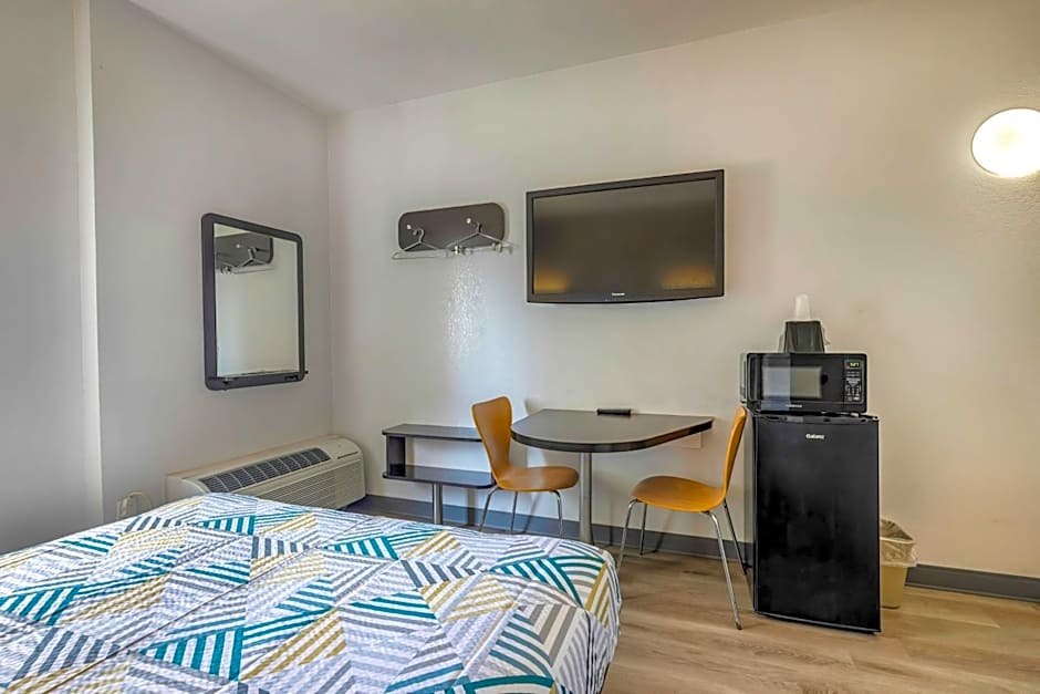 Motel 6-Cedar Park, TX