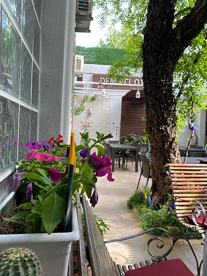Demirci Otel