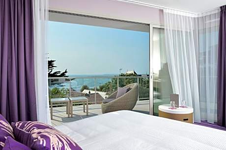 Prestige Atlantic Room