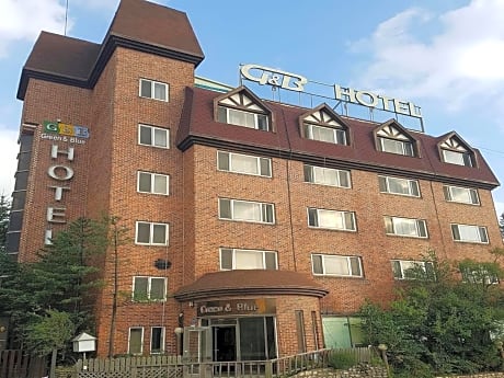 Green And Blue Hotel