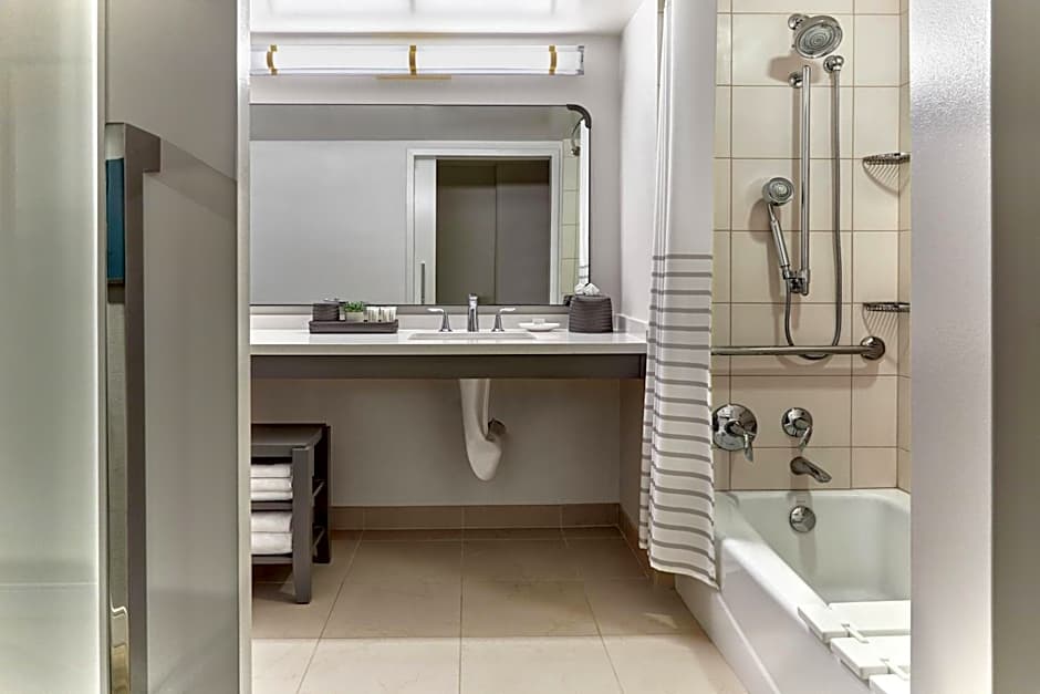 Westdrift Manhattan Beach, Autograph Collection by Marriott