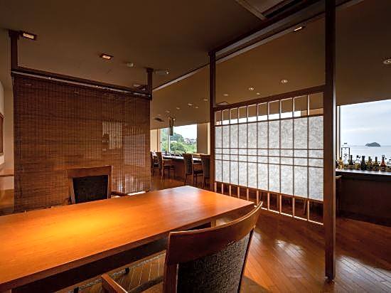  IKI RETREAT by Onko Chishin