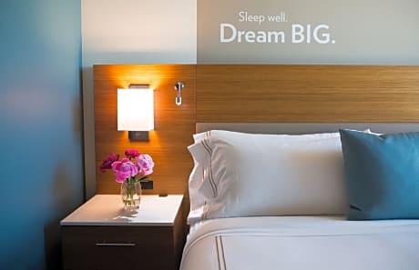 Junior King Suite