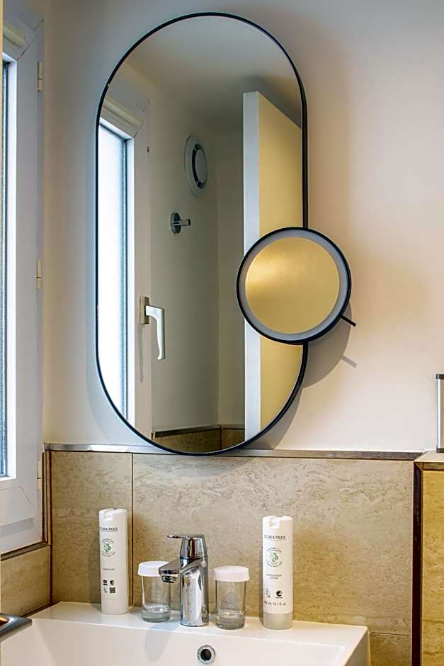 Hotel Des Deux Continents