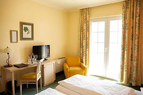 Double or Twin Room with Balcony