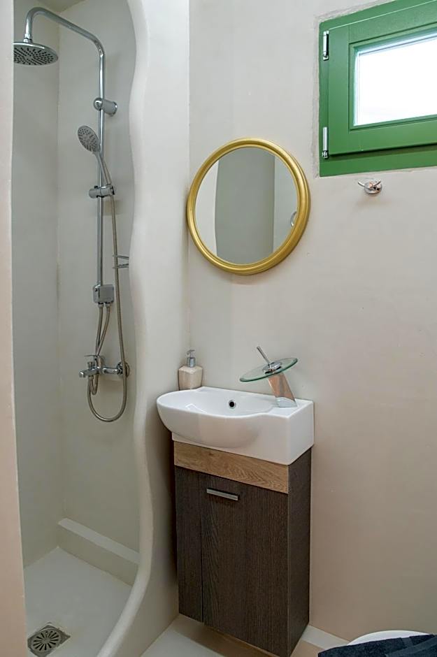 Vincenzo Harmony II- Rethymno old town