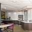 La Quinta Inn & Suites by Wyndham Jackson Airport/Pearl