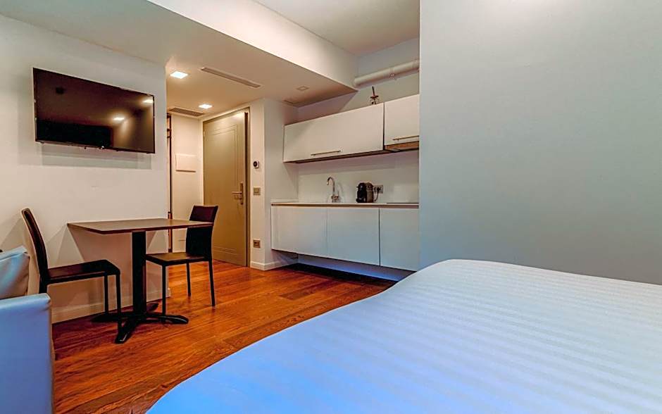 GRANDI 32 Boutique Residence