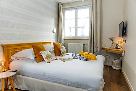 Little Double Room Garden side