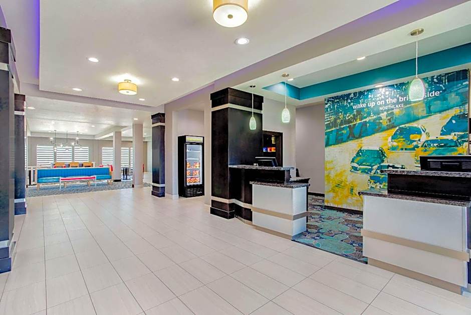 La Quinta Inn & Suites by Wyndham Northlake Ft. Worth