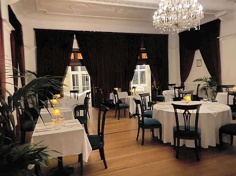 The Robertson Hotel
