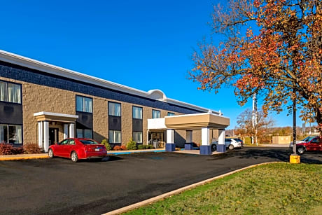 Best Western Huntington Mall Inn