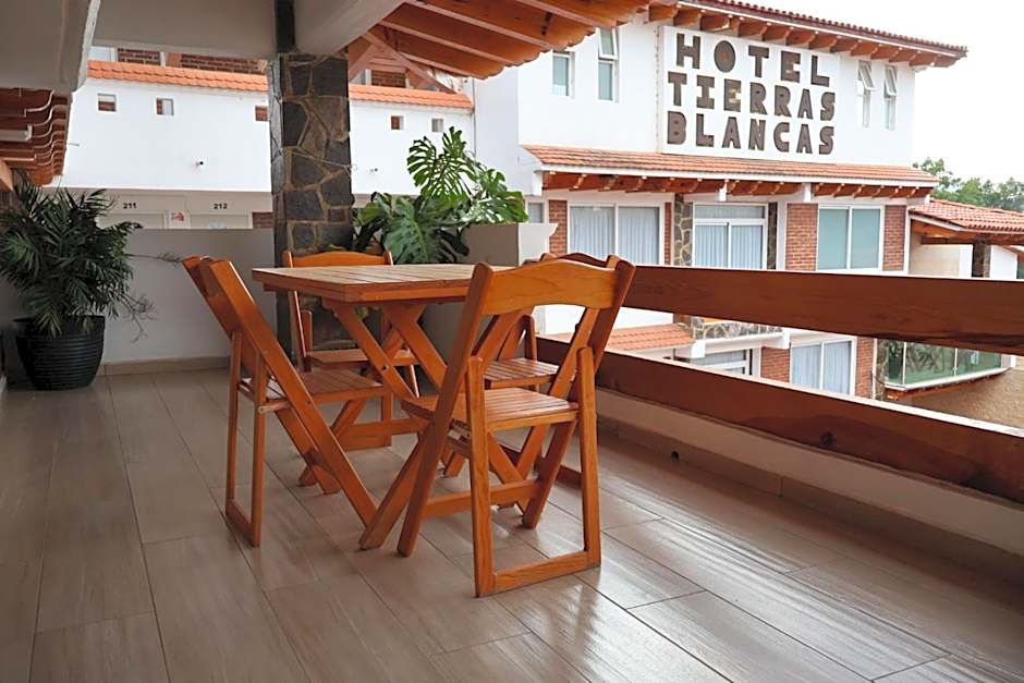 Hotel Tierras Blancas