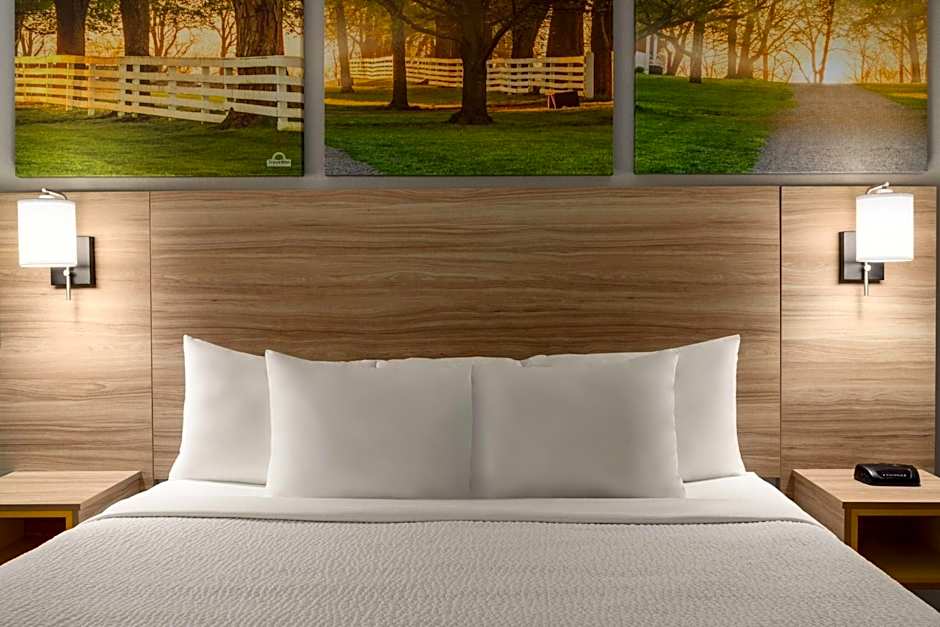 Days Inn & Suites by Wyndham Prattville-Montgomery
