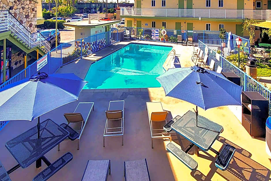 Quality Inn & Suites Anaheim At The Park