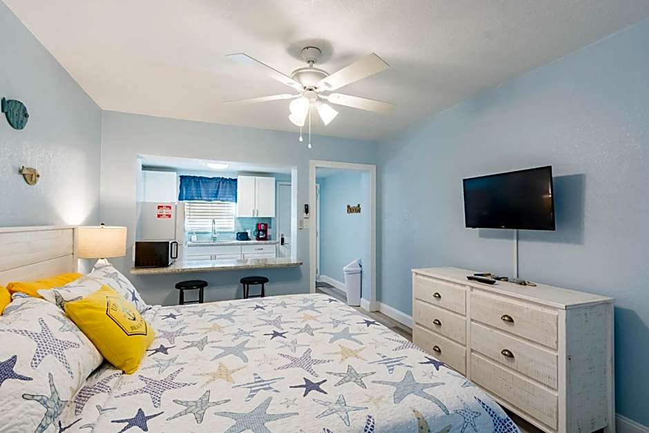 Photo 1 of 18 of Deluxe Studio 1 King Bed