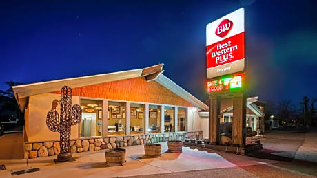 Best Western Plus Frontier Motel