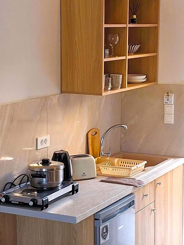 Valianos Studios - Luxury Apartment