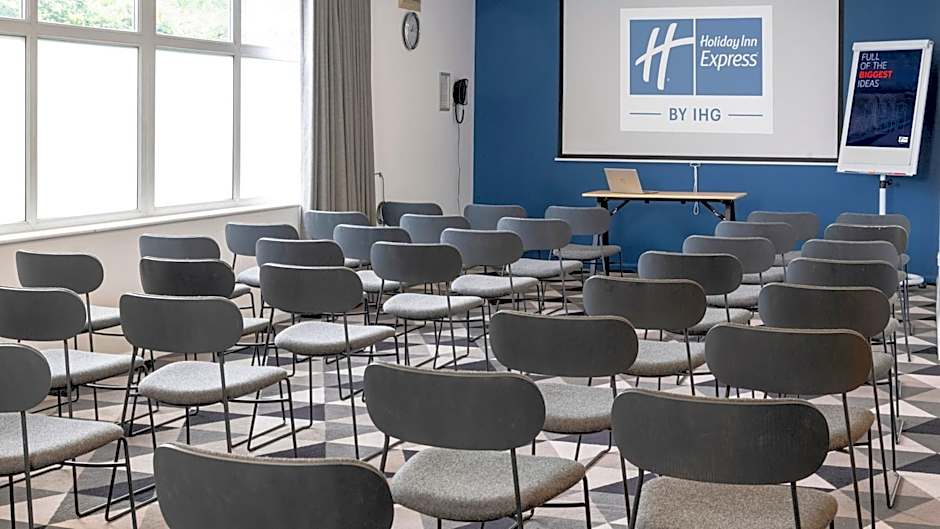 Holiday Inn Express Burton on Trent By IHG