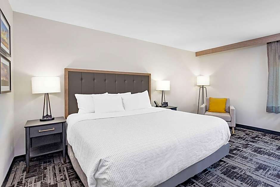LaQuinta Suites by Wyndham South Bend Notre Dame Area